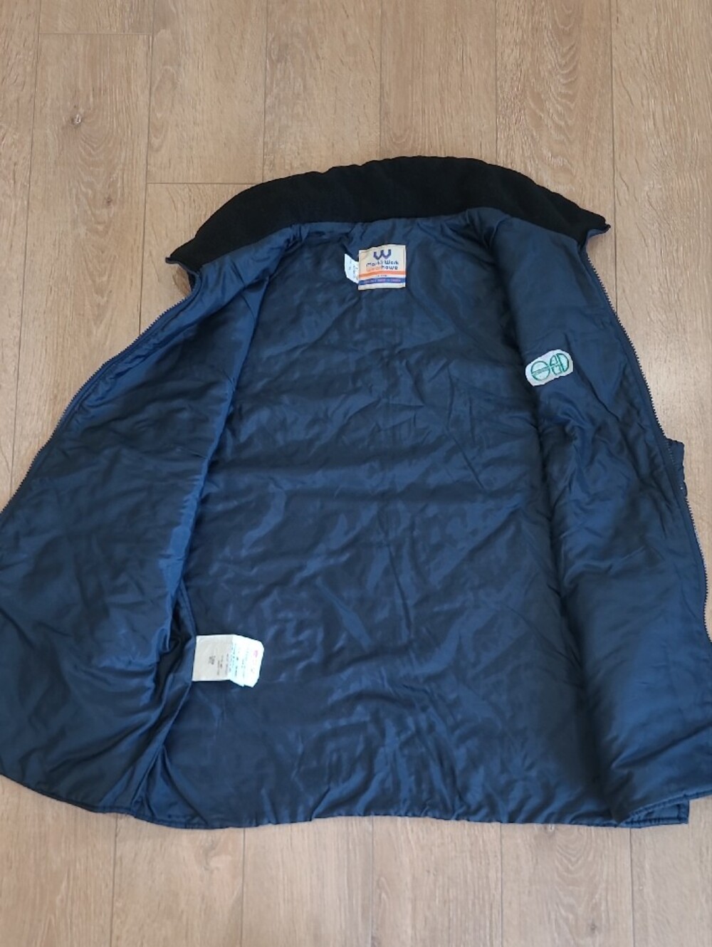 Marks Work Warehouse Navy Quilted Puffer Vest with Green GO Logo Made In Canada - Picture 4 of 6